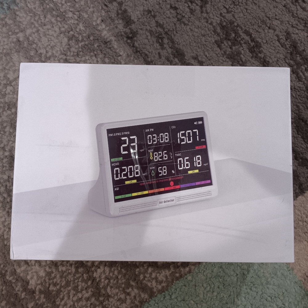 Air Detector with Color Display